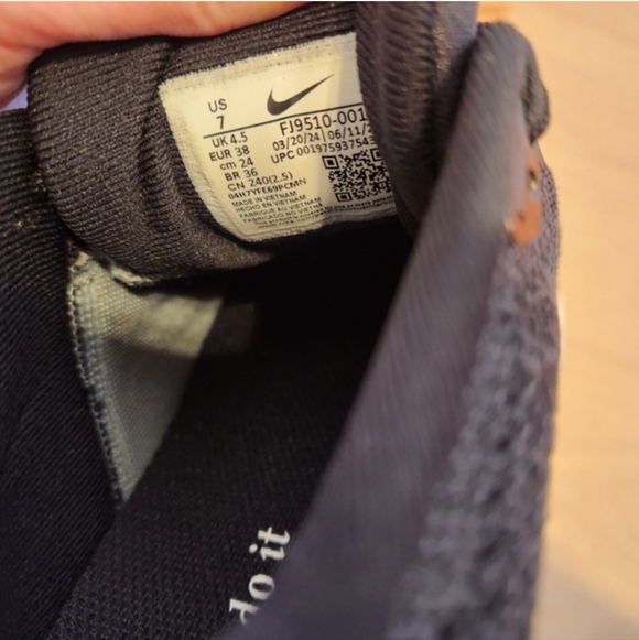 Women's Nike Air Winflo 11 - Picture 10 of 12